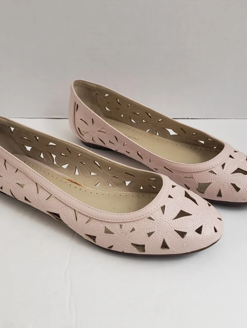 Sz 9 Adrienne Vittadini Light Pink 